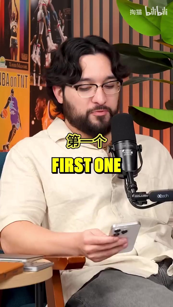 对布克和杰伦格林的评价绷不住了盲排NBA新赛季二人组